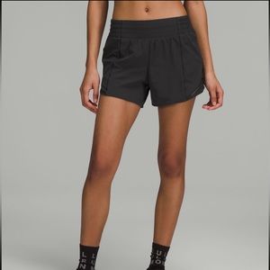 Lululemon Hotty Hot High-Rise Lined Short 4"
